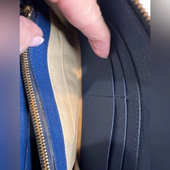 CHLOE VINTAGE ELISE BLUE LEATHER ZIP WALLET - Picture 15 of 16